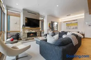 13 Waterfront Way 4 Bedroom Home - Image 2