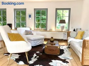 Ferienwohnung Weingut Villa Huesgen am Mönchhof - Image 1