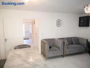 Harrow Home - Image 2