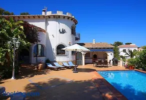 Casa Pera - Image 1