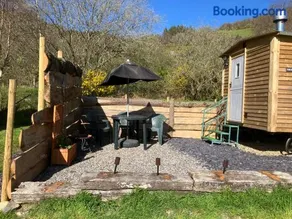 The Rheidol Shepherds Hut - Image 3