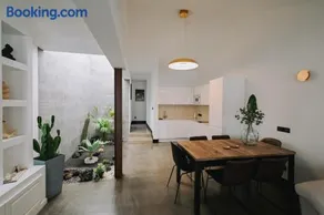 Garden House, Playa Honda - Image 1