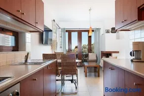 Plakoti Apartment 5, shared pool and amazing view - Image 3