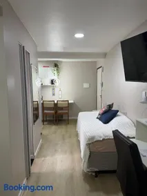 studio 101 | wifi | JC STAYS - Image 2