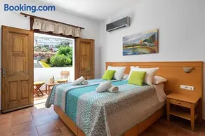 George's Villas - Image 2