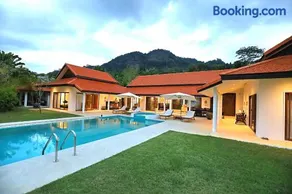 Nittaya Andaman Seafront Residence - Image 3