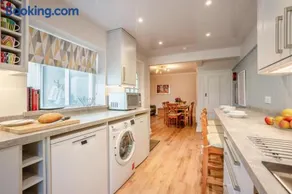 5 Bed in Runswick Bay oc-wa817 - Image 4