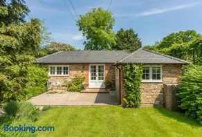 Hope Cottage - West Sussex - Image 2