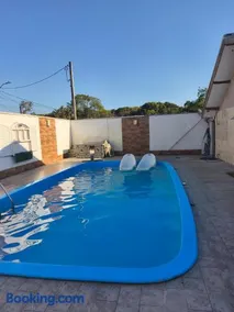 Lá casa de Cristal, Casa com piscina matinhos - Image 5