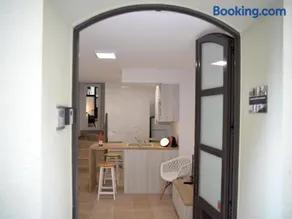 Casa Con Encanto En El Centro De Peralada: 6 Personas, Wifi, Smart Tv, A/C - Es-228-172 - Image 1