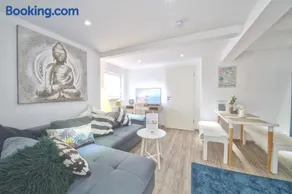 Superhost Flat near Opera - Image 3
