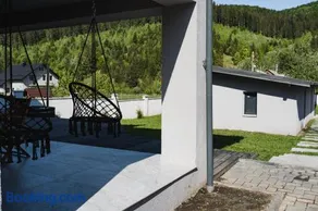 Voronet Noir Chalet - Image 3