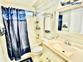 Entire Home Near Montwood Zaragoza - Image 5