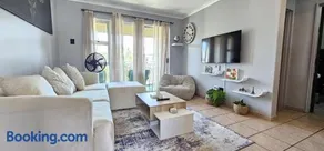 Summerfind Apartment , Promenade , Surf and Turf , North Beach, Durban - Image 3