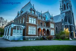 Hôtel Château Cran Chaud Chicoutimi - Image 1