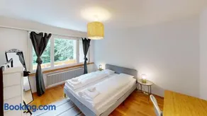 Cozy Apartment with Balcony in Zurich - Image 2