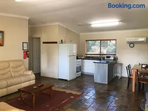 Country Cottages of Bridgetown - Image 1