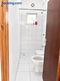 Modern and Stylish 2BR Bnb at Buxton Point - Image 2