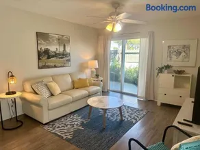 Pinecrest #1 2BR 4 Beds Free Parking - Image 2