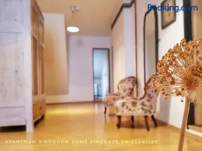 Apartmá v Rodném domě Vincenze Priessnitze v centru lázní - Image 3