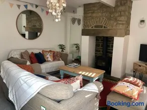 Wuthering Cottage - Central, Stylish, Cosy, Comfy - Image 5