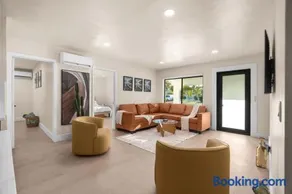 Home in Fort Lauderdale with Hot Tub and BBQ - Image 5