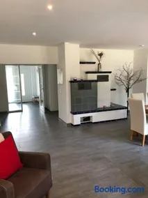 Familienorientiertes Ferienhaus mit Terrasse, Grill und Whirlpool | Haustiere erlaubt - Image 2