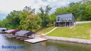 Lakefront Home with Dock - Hot tub - 7 miles to Ark - Image 2