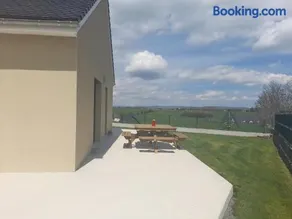 Maison confortable à Coltines 80 m² avec jardin spacieux - Image 2