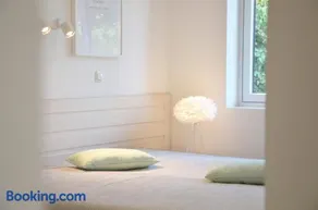 Lieblingsplatz Neusiedl Apartement - Modern Stylish Apartment - Free Parking Burgenland Card - 10 min to Designer Outlet Parndorf and Lake Neusiedl - Image 3