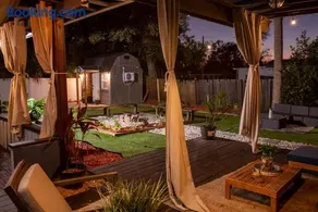Stylish 4BR with Outdoor Space, Busch Gardens - Renovated - Image 3