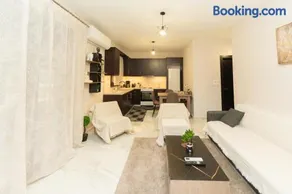Sefis House - Image 1