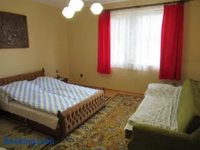Hegyekre panorámás nyaraló Balatonedericsen - Image 4