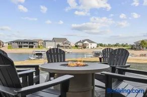 Lakefront Mansion!Close to SAC&Mahoney State Park! - Image 4