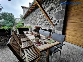 Gîte confortable près de la Cascade de la Beaume avec terrasses et parking privatif - Image 3