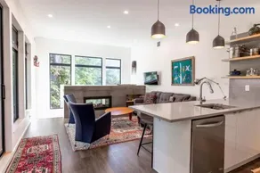 Storm Cove Suites - Image 3