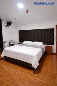 Hotel Madrid - Image 2