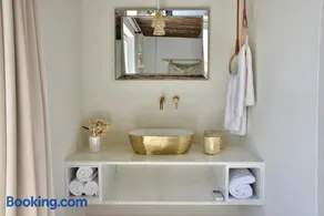 Elefthia Syros Exclusive Suite-Sea View & Jacuzzi - Image 3