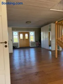 Naturskönt boende nära sjö - Image 3