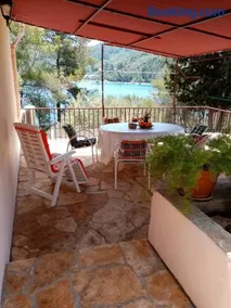 Seafront Apartment Dana - Image 2