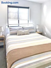 Kahibah Guesthouse - Image 5