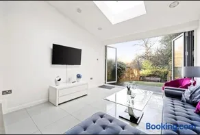 Weybridge Home - Image 2
