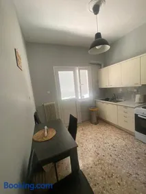 Lovely flat Korydallos - Image 5