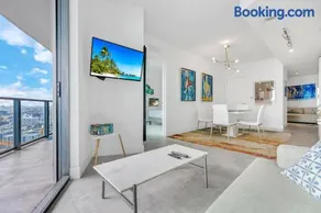 Stylish 1BD Condo in Miami - Tennis & Sauna - Image 3