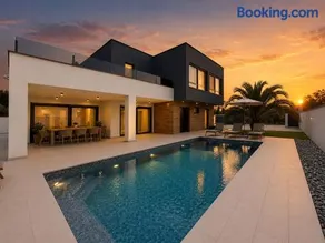Villa Palma - Luxury Pool Villa with Sauna and Gym - Image 1