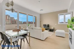 Airy Apartments with Balcony & Garage by NDP rent - Image 3
