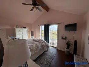 Skull Creek Ranch Cottage - Image 1