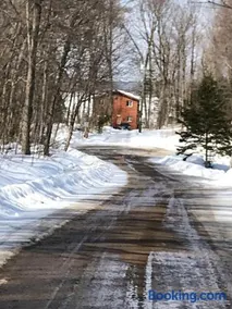 Muskoka Cottage on a 4 Lake Chain - Image 3