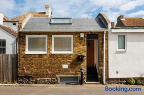 Fishermen's Hideaway in Broadstairs - Exclusive unmissable deals! Book now before it's too late! - Image 4