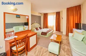 Peneka Hotel - Image 5
